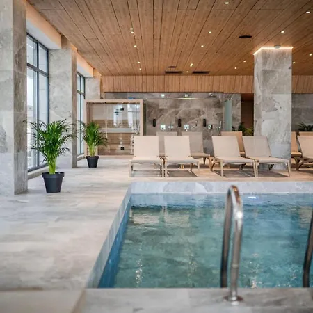 Apartman Alezzi Odyssey Pool & Năvodari
